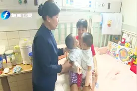 1岁连体女婴腹部相连，医生成功分离，双胞胎姐妹获得新生视频封面