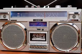 日本皇冠Crown公司在80年代推出了CSC-945L 高保真立体声音响图片