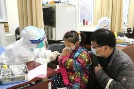 西长安街地区启动3—6岁幼儿疫苗接种专场，这画风也太萌了吧！图片
