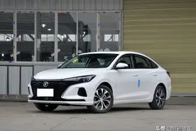 良心家轿长安逸动，颜值高、空间大，顶配才9万多，还看啥轩逸图片