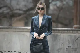 ZARA的“年会礼裙”有多热门？性感又不失高级，不怕冷才能穿图片