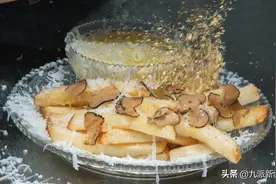 纽约一餐厅炸薯条标价200美元创吉尼斯世界纪录：预约排到8周后图片