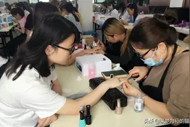 女生学历不高，学这5种手艺上手快，学时较短，收入发展都不错图片