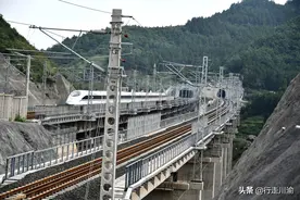 全长357公里，总投资798亿，重庆到贵州又要规划一条新高铁图片