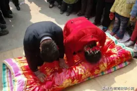 老汉晕倒在山坡下，梦见一个乞丐对他说：快去村头救你的孙女图片