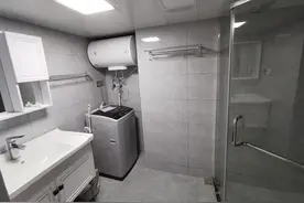 风暖浴霸装错位置，我家从来不敢开着浴霸洗澡图片