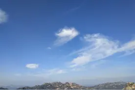 啃手指危害大图片