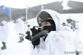25℃ 武警吉林支队深入极寒山林野营拉练图片