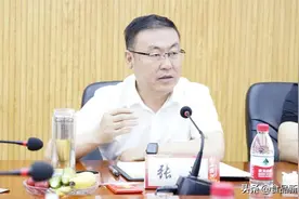 国花瓷董事长孙士淮一行赴西凤集团交流座谈图片