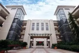 关注！重庆这所大学智慧教育研究院，已在5个特色方向开展研究！图片