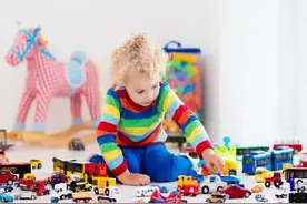 孩子对玩具“喜新厌旧”，多半是这3个原因，父母别急着买新的图片