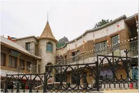 山东大爷独自一人造世界第一贝壳楼，坚持33年捡100万个贝壳图片