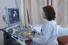 抚养一个孩子到18岁需要多少钱？很多父母看完这笔账，傻眼了图片