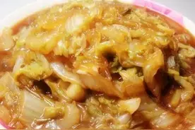 家常菜推荐：白菜炖粉条、山药炒芹菜、小鸡炖蘑菇、大蒜炒腊肉图片