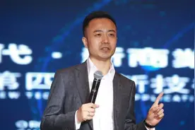 俞凌雄被骗进传销赚千万，忽悠国人百亿，逃往柬埔寨成首相座上宾图片