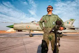 丧事喜办！印度空军飞行员牛皮吹破还白拿勋章，号称重创巴铁空军图片