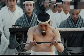 大秦赋：东周君投降时为何光着身子、口中含璧？还原古礼还差几分图片