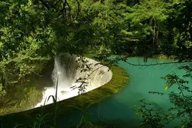 避暑旅游十佳城市，年平均气温为15.3℃，紫外线辐射低，适合前往图片