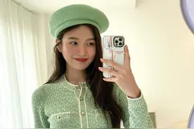 Joy更新私照，苹果绿针织衫甜美元气，蜜桃粉针织衫粉嫩甜蜜图片