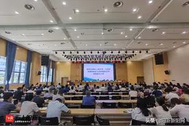 连云港市第一人民医院首批支援专家进驻阳新县人民医院图片