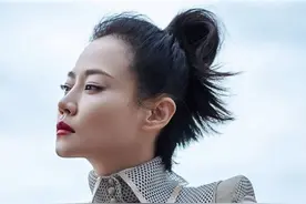 谭卓时尚街拍，英气十足手机壁纸图片