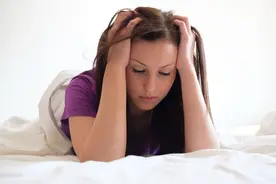 女性经期不能干什么？不想惹怒“大姨妈”，这4个禁忌最好别碰图片