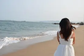 现代诗《看海原来是个梦》图片