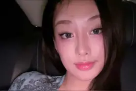 曝美女网红有未婚夫还出轨，和男方亲密照曝光，本人解释前后矛盾图片