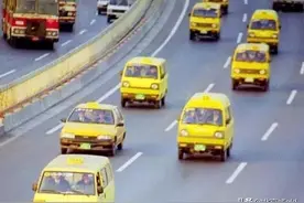 北京人的出行历史，浅谈北京城的出租车，回忆曾经招手停的年代图片