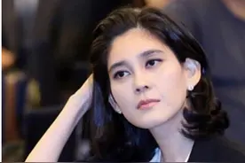 身家100亿女首富爱上保安，离婚渣男狮子大开口索要72亿精神赔偿图片