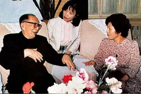 建国后，一日本女子千里迢迢来中国"认亲"，目标还是位开国元帅图片