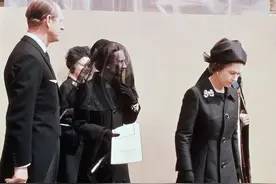临终前的爱德华八世获得英国王室的谅解了吗？辛普森的结局真凄惨图片