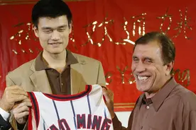 火箭近20年乐透经历！02年冒风险选姚明，盖伊换巴蒂尔成最后绝唱图片