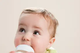 宝宝肠胃很娇嫩，学会这些让你更好保护宝宝图片