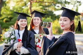 当年举报初中老师有偿补课的家长，孩子上大学以后怎样了？图片