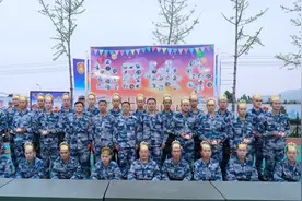 军营秀烧烤串串聚兵心图片