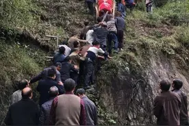 在一个乡村丧宴上答谢讲话图片