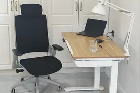 如何挑选适合的工程椅？为你撑腰永艺人体工学椅体验感受图片