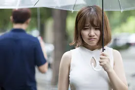 被人删除还不知道？通过微信上方“+”号，就能知道是否被删好友图片