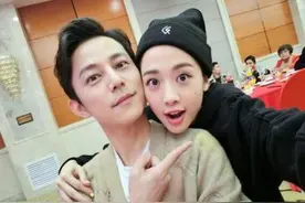 被母亲当提款机，被公司逼迫整容，今31岁鬼鬼却被何炅宠成公主图片