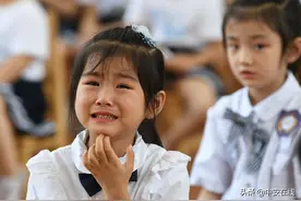 感动！幼儿园毕业季 孩子们含泪告别老师和小伙伴「组图」图片