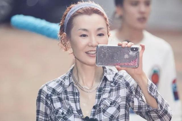 张曼玉是55岁该有的样子吗？阻止衰老的简捷护理法