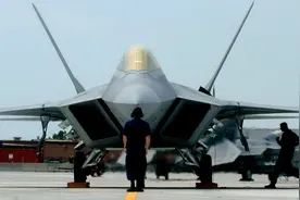 F22和F35图纸被卖到中国？美军火巨头遭巨额罚单，承认确有此事图片