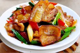 回锅肉这么做，肥而不腻，干香不柴，分享正确做法，太好吃了图片