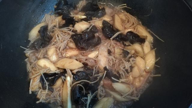 这菜是古代的贡品，如今人人都能吃，含有氨基酸，最适合立秋后吃