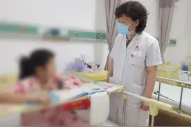 福建10岁女孩“菊花”旁长了个“鸽子蛋”，竟忍了10天！医生紧急提醒：爱吃辣爱喝酒的人千万小心图片