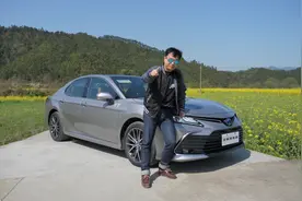 开过丰田凯美瑞，再驾驶本田雅阁，实力不相上下，你更倾向于谁?图片