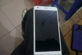 2018年在深圳三和人才市场八十块买来的手机，现在还能卖多少钱图片