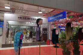 线上线下齐发力！许昌积极探索假发内销之路，有福建采购商专程跑来找货源图片