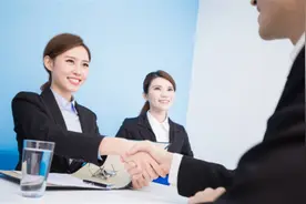 领导不满老员工工资太高，直接开除，结果公司损失整整600万图片